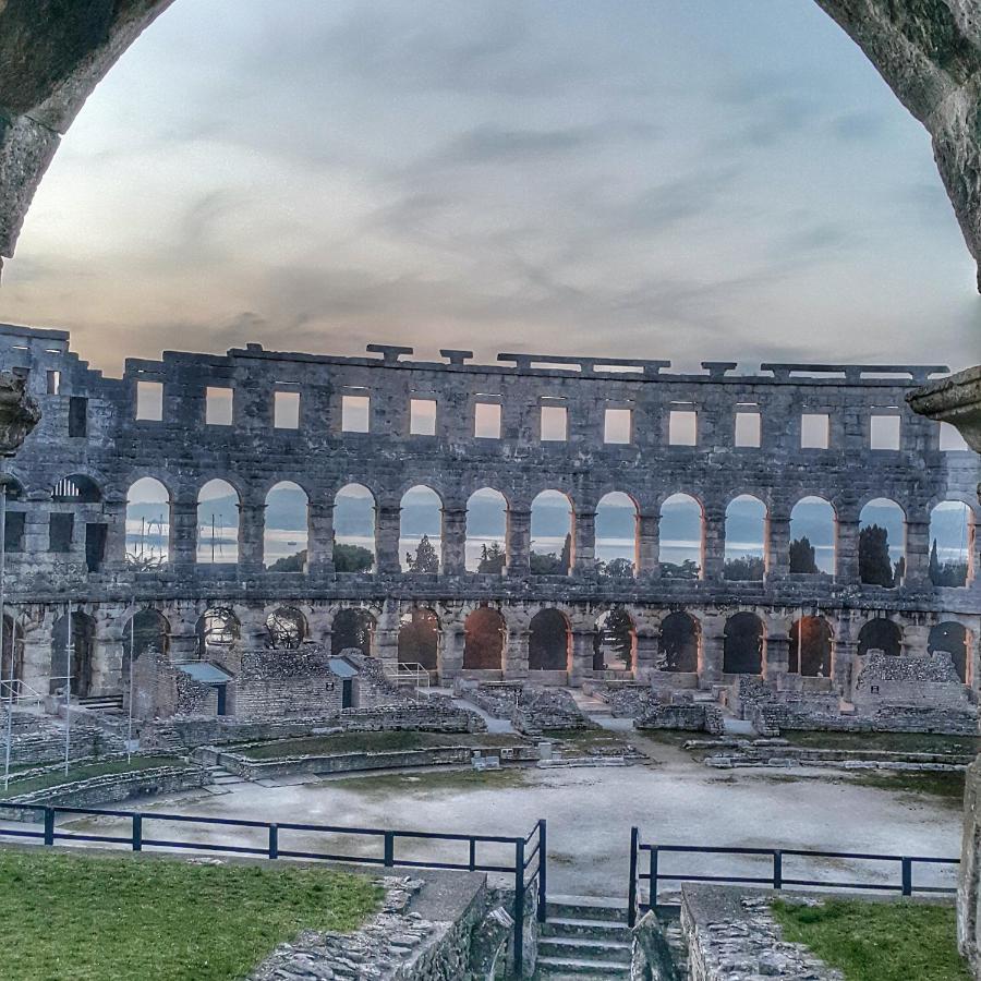 Apartmani Val Pula Exteriér fotografie
