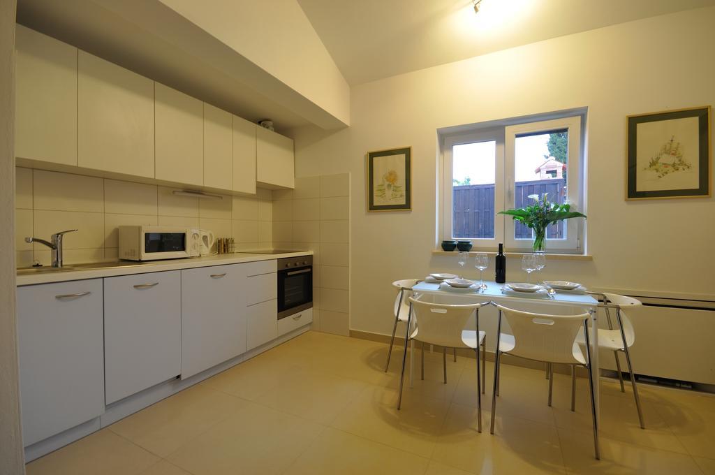 Apartmani Val Pula Exteriér fotografie